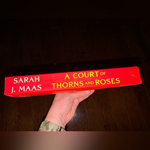 A Court of Thorns & Roses Book by Sarah J Maas - Picture 5 of 6